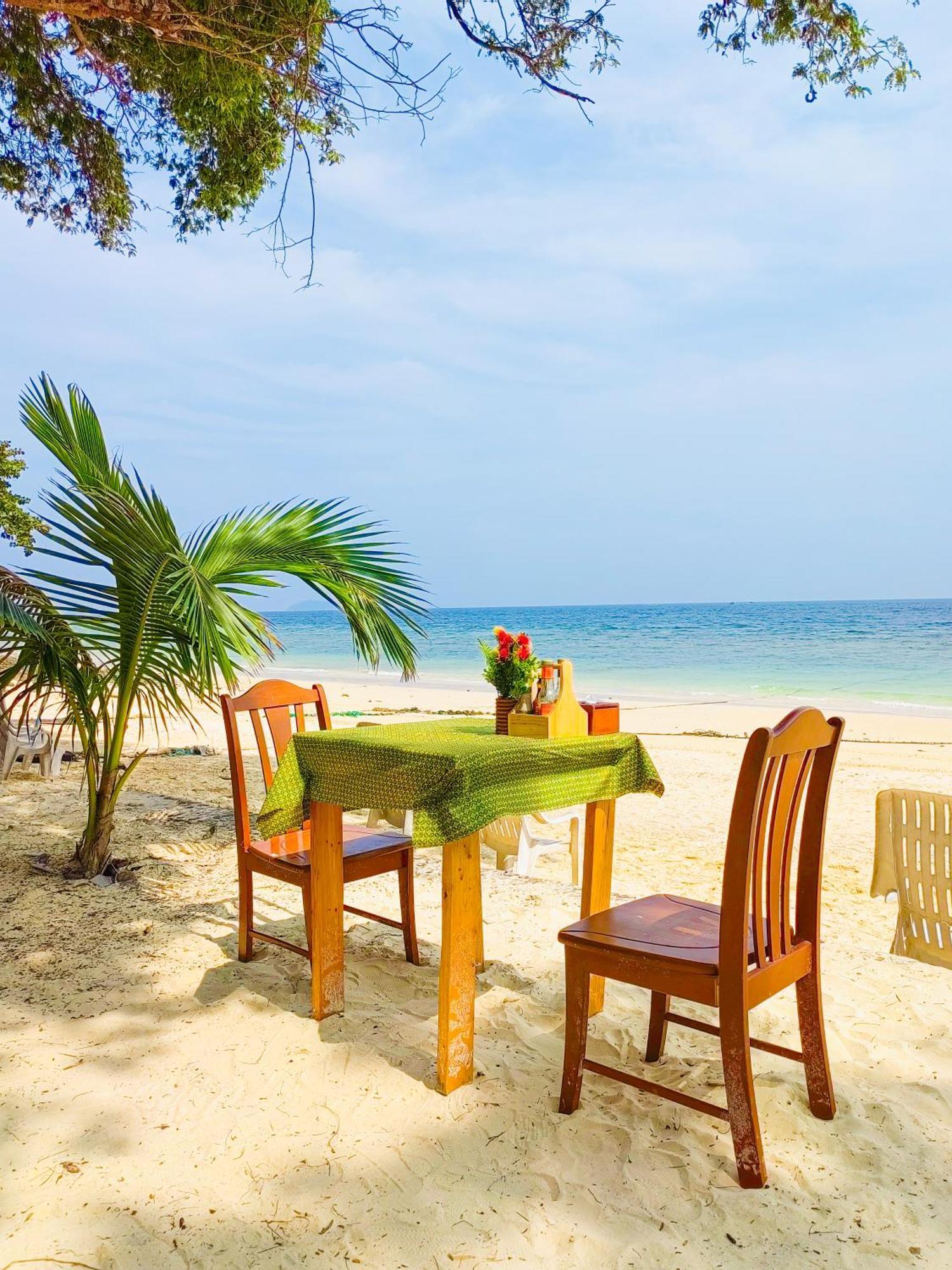Phi Phi Private Beach Resort Екстер'єр фото