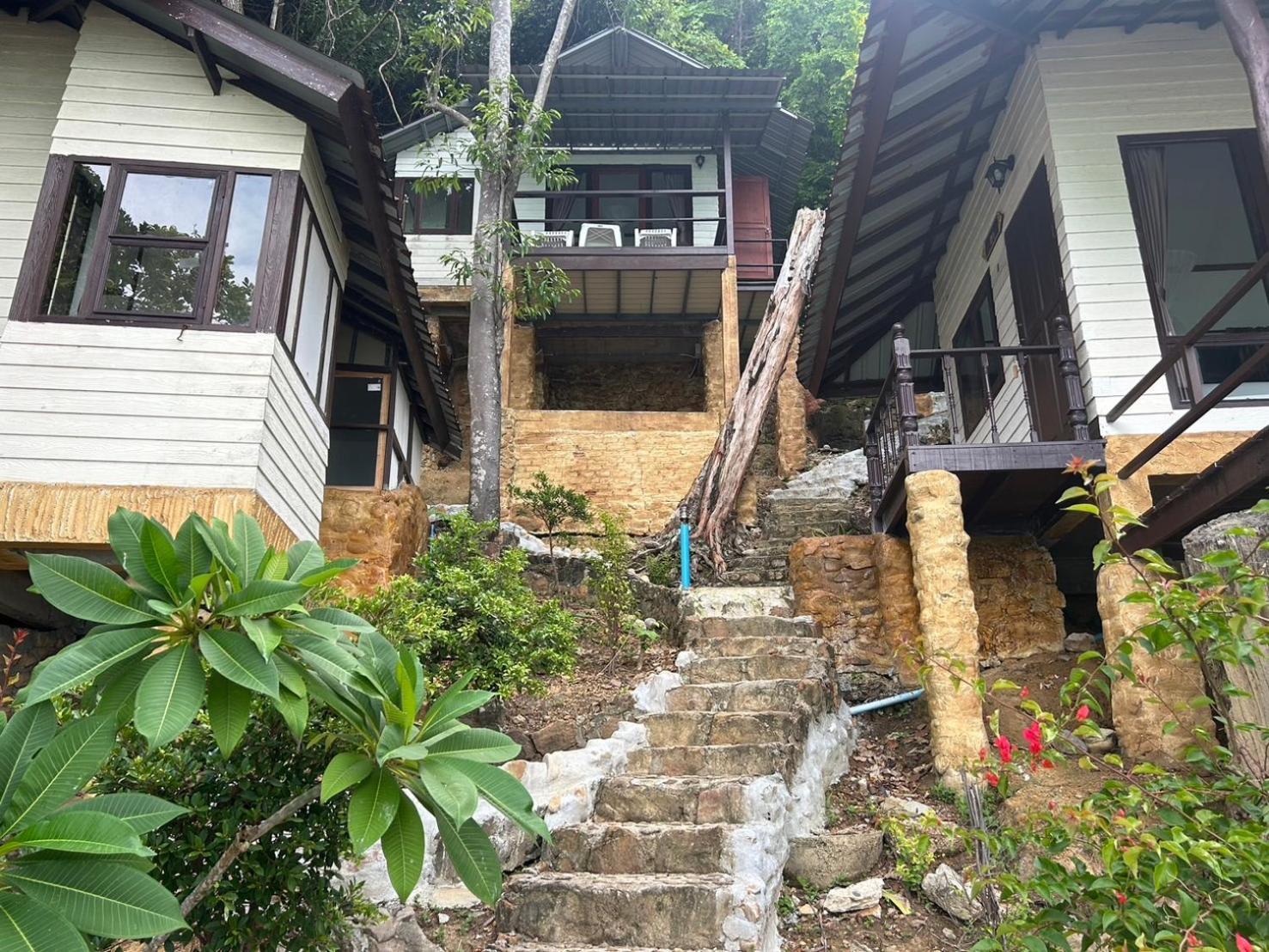 Phi Phi Private Beach Resort Екстер'єр фото