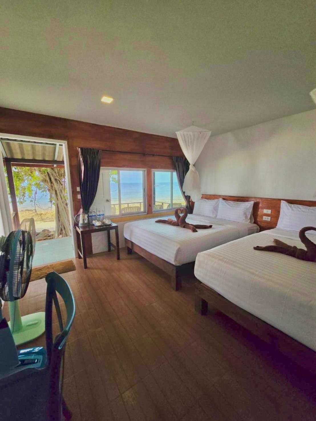 Phi Phi Private Beach Resort Екстер'єр фото