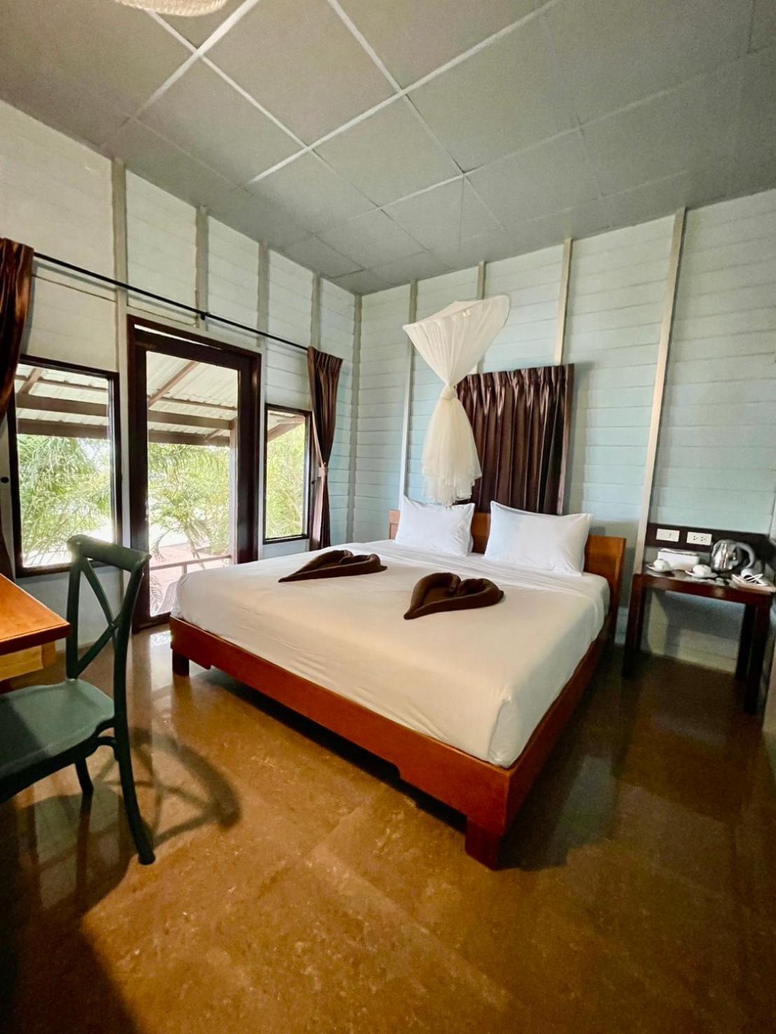 Phi Phi Private Beach Resort Екстер'єр фото