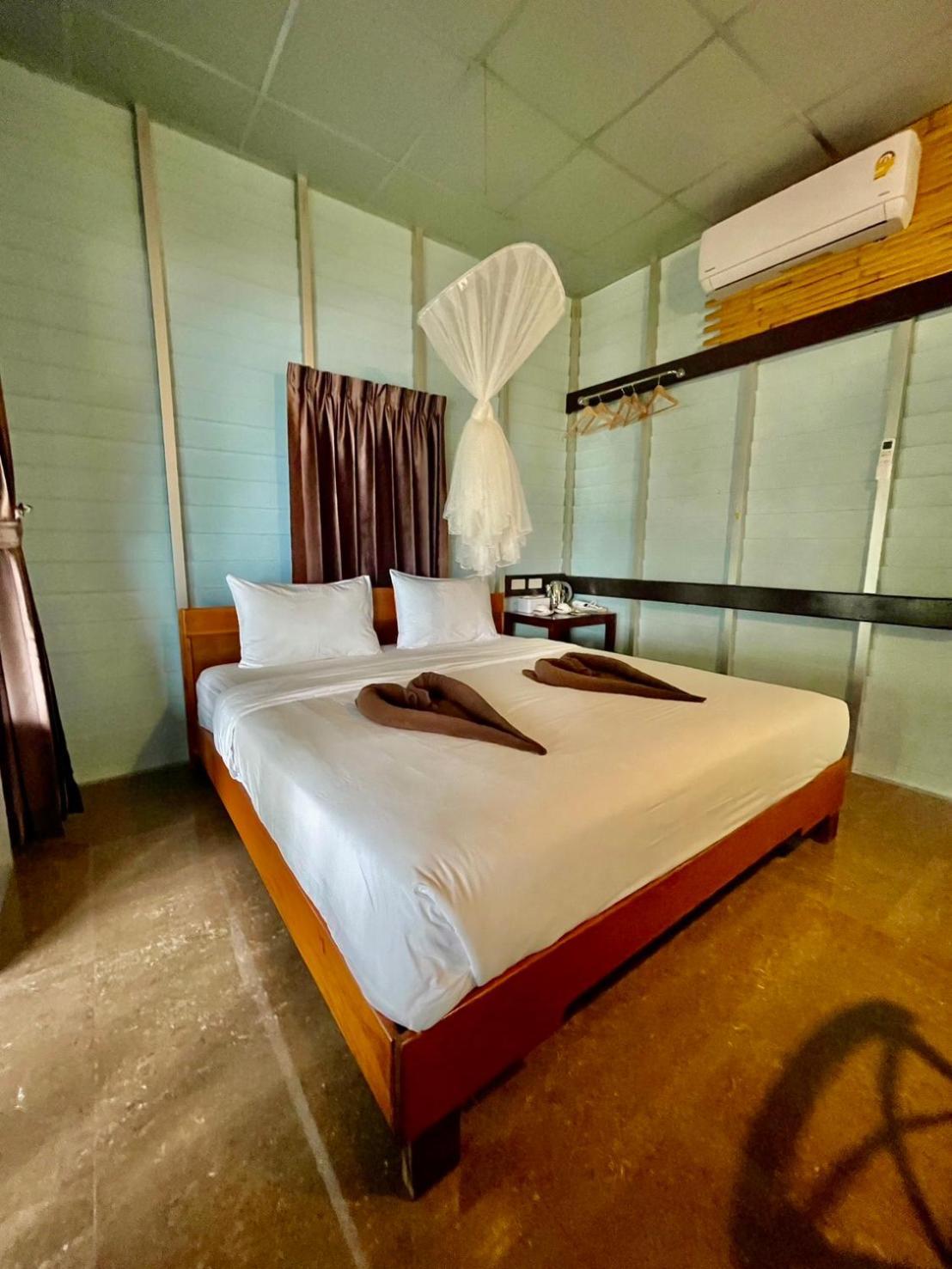 Phi Phi Private Beach Resort Екстер'єр фото