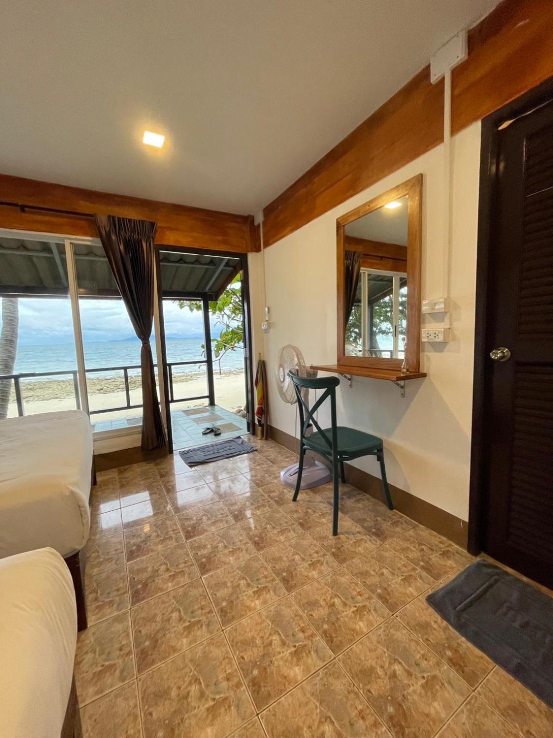 Phi Phi Private Beach Resort Екстер'єр фото